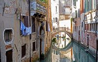 Brücke über Kanal in Venedig