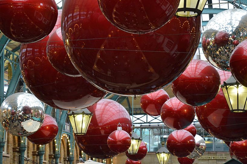 Christmas in Covent Garden by Frank's Awesome Travels