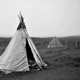 Tipi-Zelte auf dem Weg zum Nordkapp von Sem Verheij