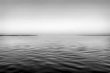 De zachte Oostzee in zwart-wit