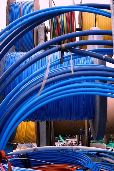 cables: colours for underground by joyce kool