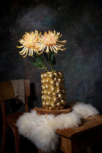 Flowers in the spotlight rembrandt style