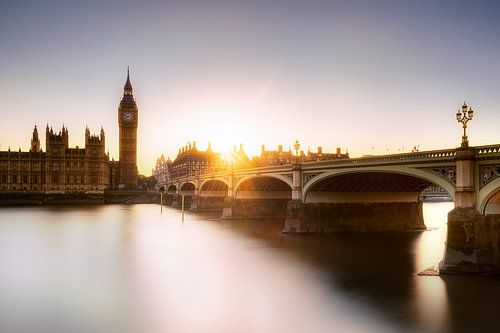 Big Ben met Westminster Bridge in Londen.