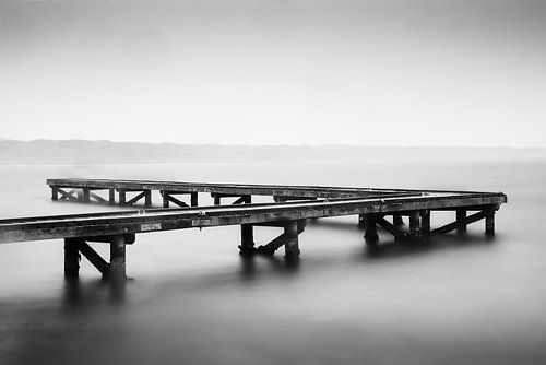 Veerse Meer steigers in de mist