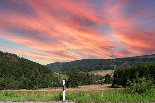 Zonsondergang in het Thüringer Woud, Oost-Duitsland