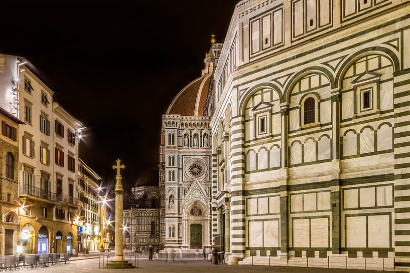 FLORENCE Santa Maria del Fiore &amp; Baptisterium 's avonds  van Melanie Viola