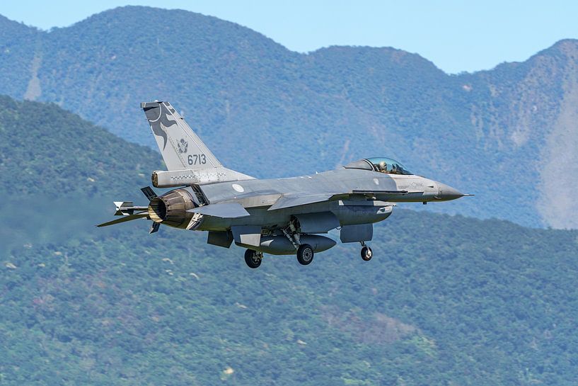RoCAF Lockheed Martin F-16A Fighting Falcon. von Jaap van den Berg
