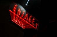 Neon Letters Entree van Fotografie Ploeg thumbnail