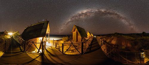 !Xaus onder de melkweg