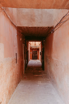 Straat doorkijk in Marrakech