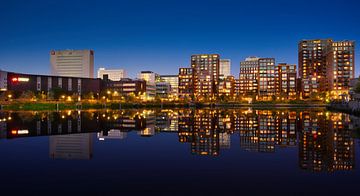 Rotterdam Coolhaven Little C at nigth. van Simon van Leeuwen