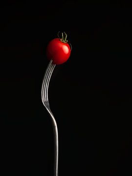 Cherry tomaat op vork van Mariska Vereijken