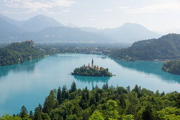 Vue imprenable sur le lac de Bled sur OCEANVOLTA