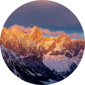 Alpenglühen in de bergen van Coen Weesjes