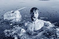 Wim Hof in ice box