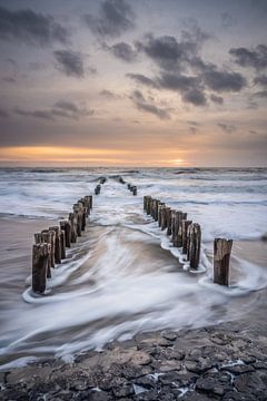 Zonsondergang aan de kust van Zeeland van Jolanda Bosselaar
