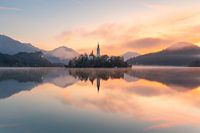 Zonsopgang over het meer van Bled