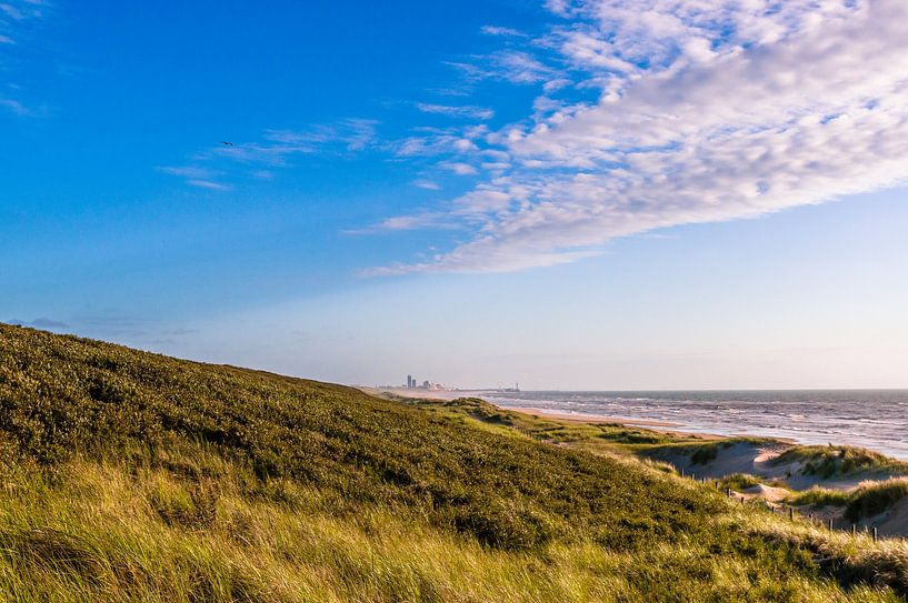 Golden hour on the coast near Wassenaar, Netherlands by Gijs Rijsdijk