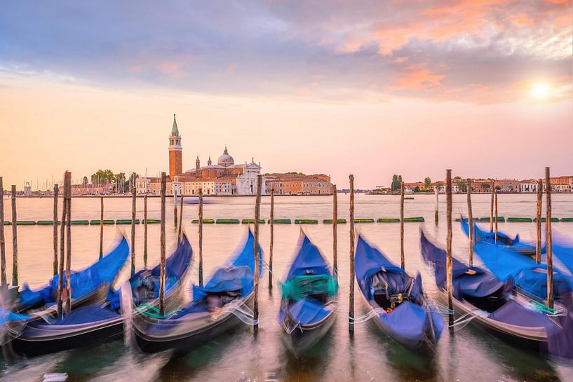 Sonnenaufgang bei San Giorgio Maggiore, Venedig, Italien von Aloke Design