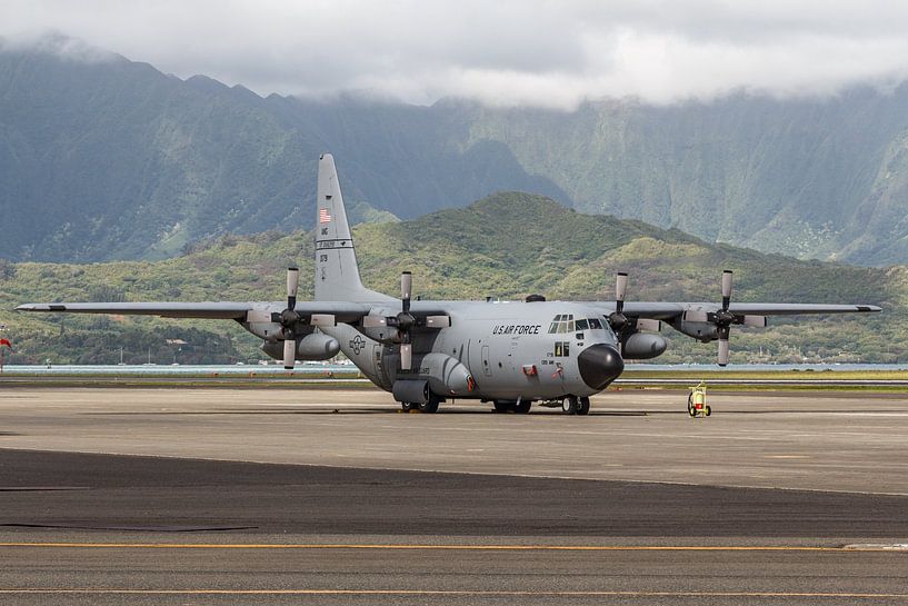 Lockheed C-130H Hercules from Missouri Air National Guard. by Jaap van den Berg