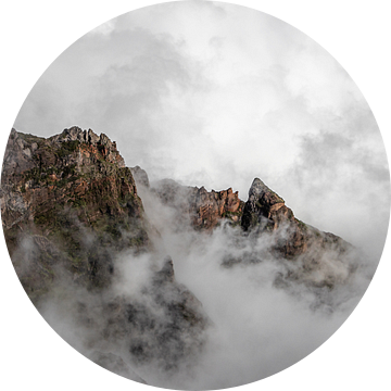 Minimalisme boven de wolken | Pico do Areeiro | Madeira | Landschap van Daan Duvillier | Dsquared Photography