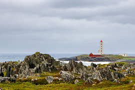 Côte escarpée près du phare