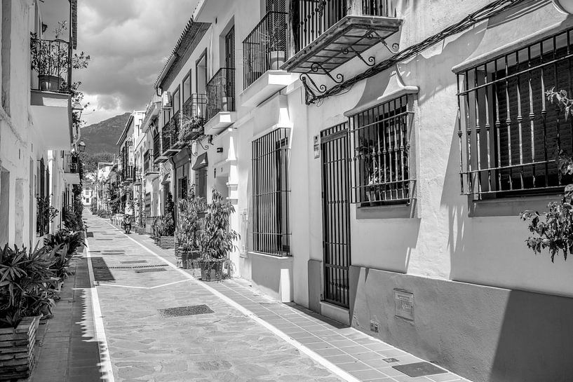 Marbella in Andalusien von Manfred Voss, Schwarz-weiss Fotografie