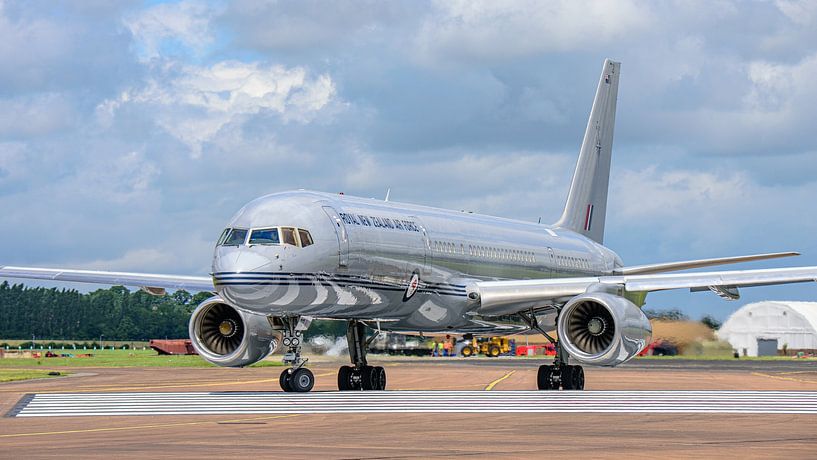 Royal New Zealand Air Force Boeing 757-200. by Jaap van den Berg