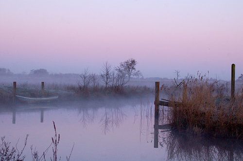 Mistige zons opkomst