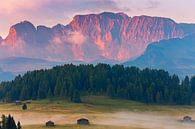 Sunrise in Alpe di Siusi by Henk Meijer Photography thumbnail