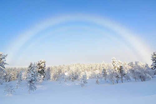 Magnifique arc de brouillard en provenance de Finlande