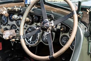 Vintage Bentley dashboard uit de jaren 20 met geborsteld aluminium van Sjoerd van der Wal Fotografie