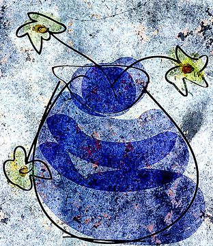 Blauwe vaas met bloemen van Kay Weber