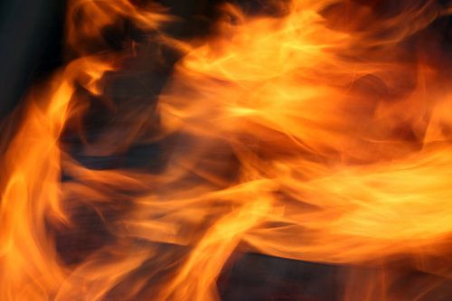 Nahaufnahme eines Lagerfeuers