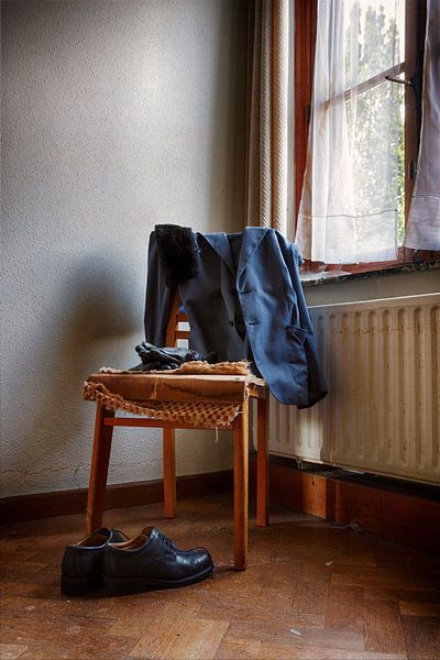 Urbex: Stilleven stoel van Carola Schellekens