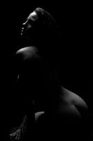 Nu artistique assis bas - ley