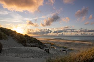 Sonnenuntergang Strand Ameland von Martien Hoogebeen Fotografie