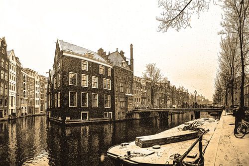 Binnenstad van Amsterdam in de Winter Sepia