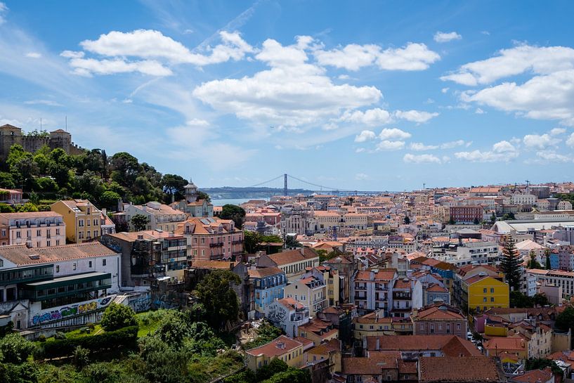 Lisbon by Hello Pompoyo