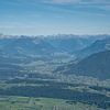 Uitzicht op Feldkirch, Bludenz vanaf de Saxer Lücke van Leo Schindzielorz