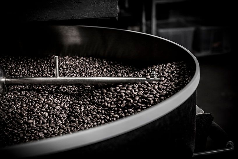Coffee roastery (craft in close-up) by Marcel Krol