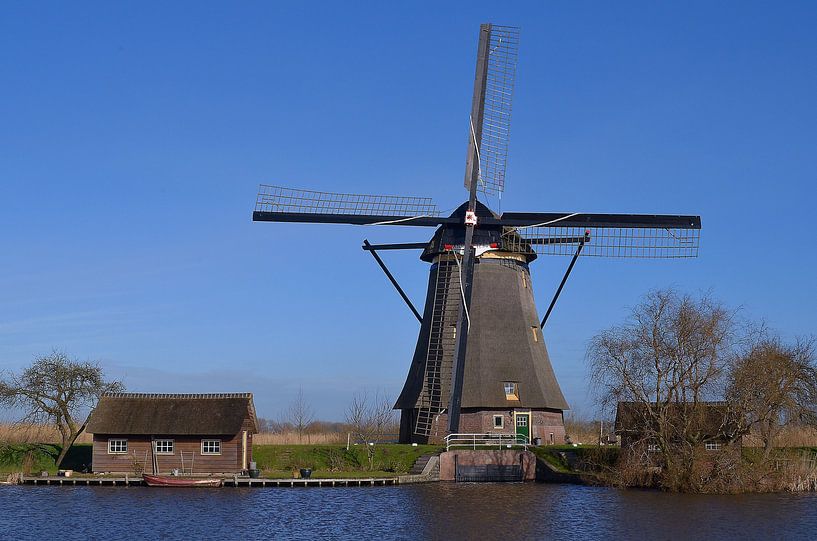 Overwaard Molen No.7 by Leo Huijzer