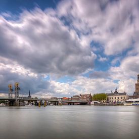 IJsselfront Kampen met Hollandse lucht van Erik Wilderdijk