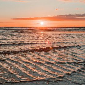 Sonnenuntergang an der Nordsee von Kyra de Putter