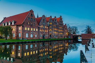 Lübeck Salt Warehouse op Blue Hour van Ursula Reins