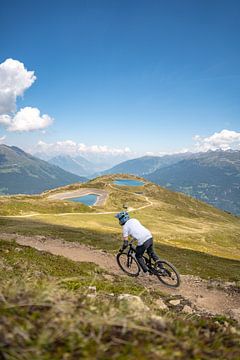 Mountain biking in Serfaus, Tyrol by Leo Schindzielorz