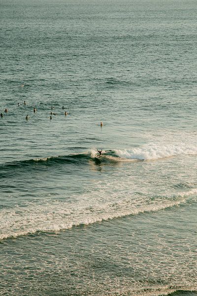 SONNENUNTERGANG SURFEN - LOMBOK von Anne Sophie Frencken
