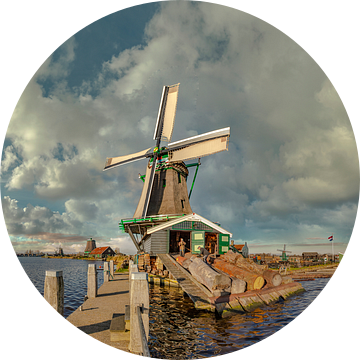 Houtzaagmolen Het Jonge Schaap, Zaandam, Zaanstreek, Noord-Holland, Nederland van Rene van der Meer