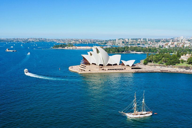 Sydney by Hello Pompoyo