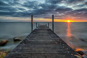 Zonsopkomst IJsselmeer von Mario Calma